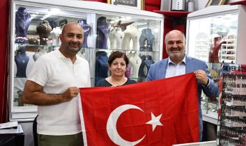 Mete Bahadır Yılmaz: Terör değil bayrak gölgesinde yaşayacağız