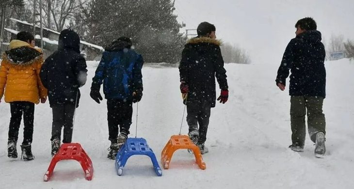 Bazı il ve ilçelerde eğitime bir gün ara verildi