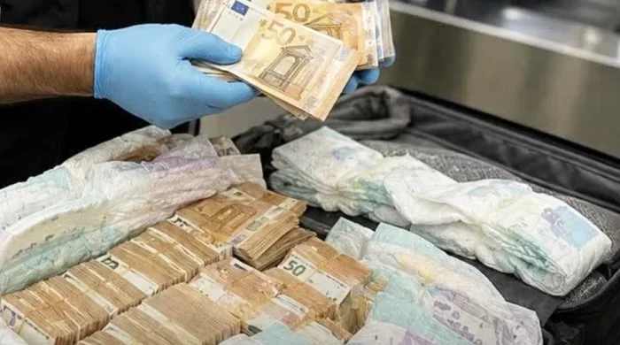 Bebek bezlerinin içinden 381 bin avro çıktı