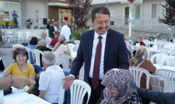 Başkan Kasap, Babalar Günü’nde huzurevi sakinleriyle buluştu