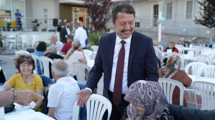 Başkan Kasap, Babalar Günü’nde huzurevi sakinleriyle buluştu