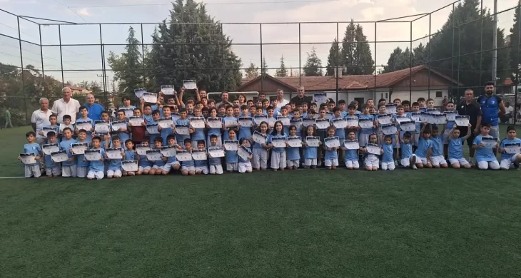 Beypazarı’nda yaz spor okullarına katılan 180 öğrenci sertifikalarını aldı