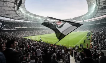 Beşiktaş, St. Patrick’s karşısında tur için sahada