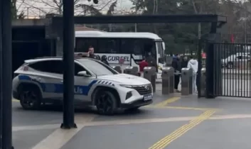 Beyoğlu’nda üniversite kampüsünde bıçaklı kavga: 1 yaralı