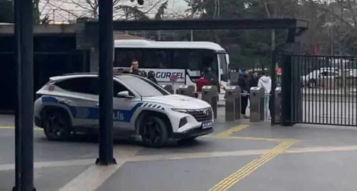 Beyoğlu’nda üniversite kampüsünde bıçaklı kavga: 1 yaralı