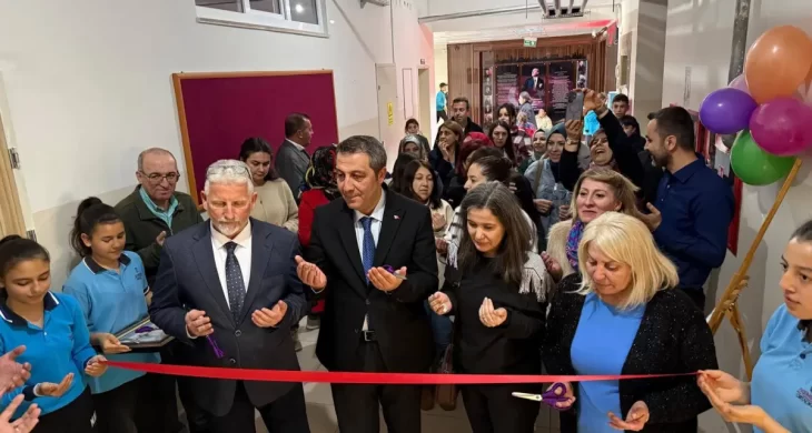 Beypazarı Akşemsettin Ortaokulu’nda kütüphane açıldı