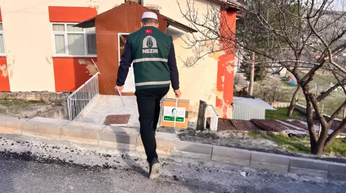 Beypazarı Nezir Derneği Ramazan kolisi dağıtımına başladı