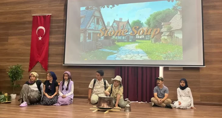 Beypazarı’nda İngilizce Drama ve Şarkı Gösterisine yoğun ilgi