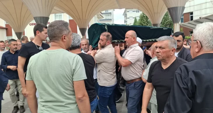 Beypazarı’nın akil insanlarından emekli öğretmen Mesut Ünsal hoca defin edildi