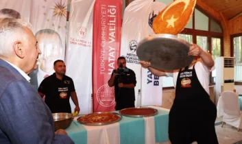 Binali Yıldırım’a künefe şovu