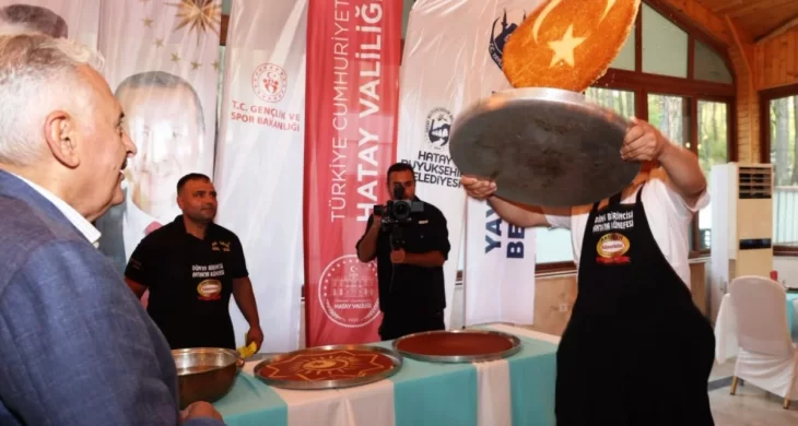 Binali Yıldırım’a künefe şovu
