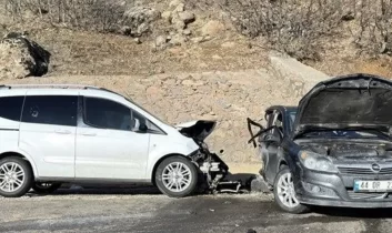 Bingöl’de feci kaza: 2 ölü, 3 yaralı