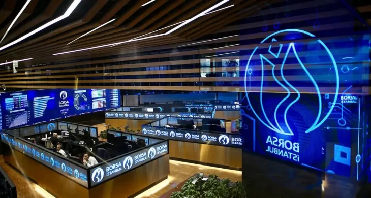 BIST 100 zirvede kapandı