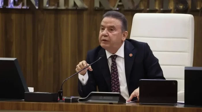 Böcek soruşturmasında yeni gözaltı: Özel kalem personeli yakalandı