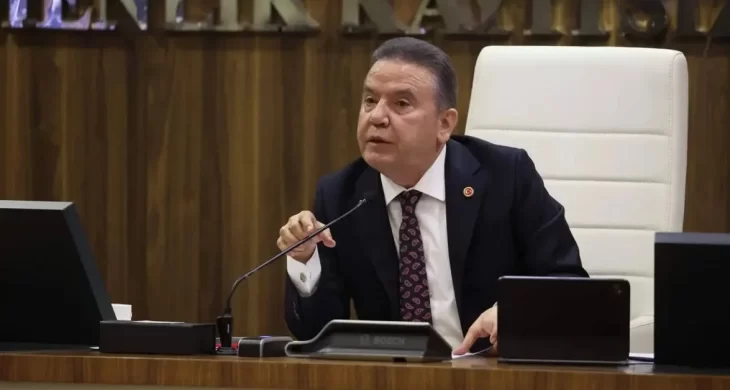 Böcek soruşturmasında yeni gözaltı: Özel kalem personeli yakalandı