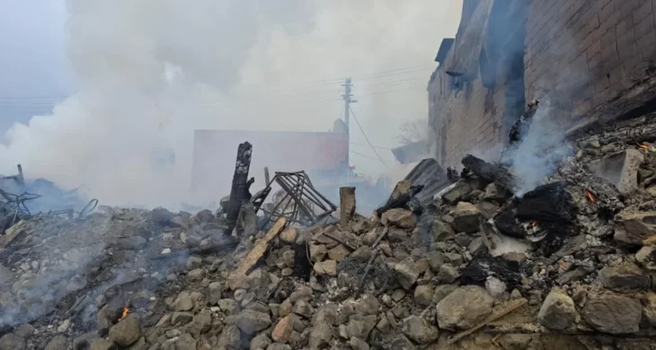 Bolu’da korkutan yangın: 5 ev ve 8 samanlık küle döndü