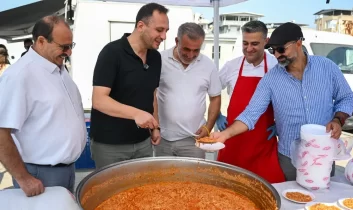 Bornova’da berekete dönüşen toprak