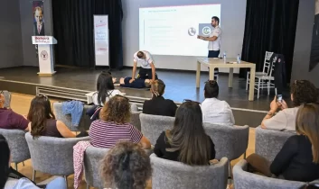 Bornova’da çocuklara yönelik ilk yardım eğitimi