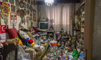 Bornova’da çöp eve temizlik operasyonu