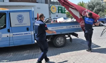 Bornova’da kaldırım ve yol işgallerine sıkı denetim