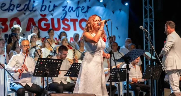 Bornova’da Zafer Coşkusu notalara döküldü