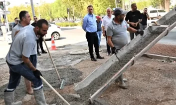 Bornova’nın ana damarı Mustafa Kemal Caddesi’nde kesintisiz prestij hamlesi