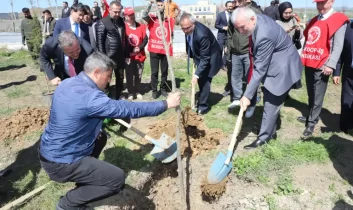 Bozkıra Nefes: AYBÜ’de 2200 fidan toprakla buluştu