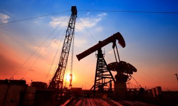 Brent petrolün varil fiyatı 62,04 dolara yükseldi