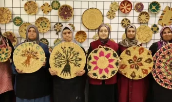 Buğday sapları sanat eserine dönüşüyor