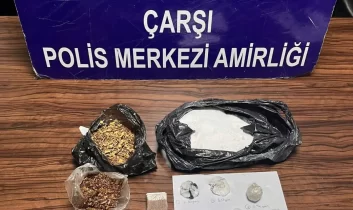 Bursa’da aranan 2 hükümlü ve uyuşturucu tacirlerine operasyon