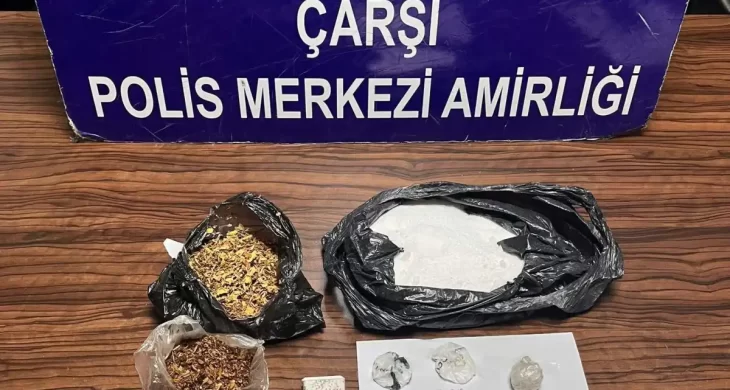 Bursa’da aranan 2 hükümlü ve uyuşturucu tacirlerine operasyon