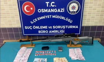 Bursa’da uyuşturucu operasyonu: 3 gözaltı, aranan 2 hükümlü yakalandı