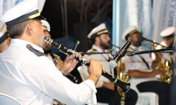 Başiskele sahilinde müzikli ve renkli bir akşam yaşandı