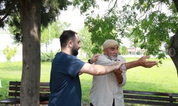Kocaeli Büyükşehir’den Alzheimer hastalarına şefkat eli