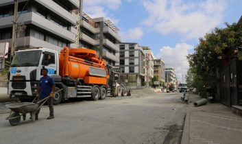 İSU, yaz döneminde Yahyakaptan’da altyapı seferberliği başlattı; Büyükşehir’den Yahyakaptan için kalıcı çözüm