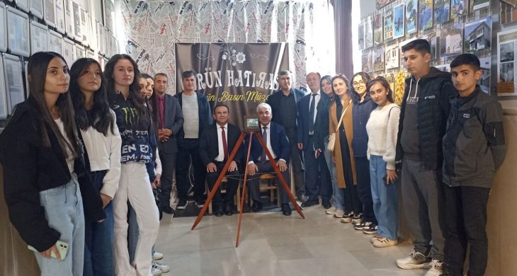 Öğrencilerden Attilâ İlhan’a anlamlı anma