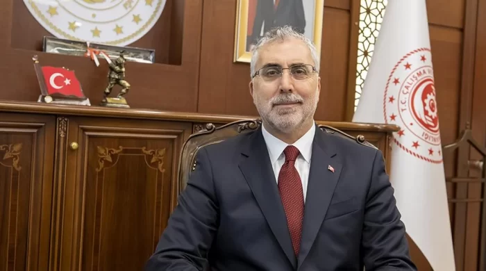 Çalışma ve Sosyal Güvenlik Bakanı Vedat Işıkhan Kars’a geliyor