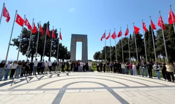 Çanakkale Tarihi Alan Başkanlığı’ndan proje: Eceabat’ın gençleri ecdadıyla buluşuyor