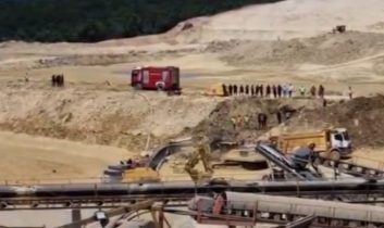 Çatalca’da kum ocağında kaza: Operatör için çalışmalar sürüyor