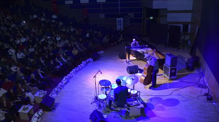 Caz müziğin evrensel tınıları Başkentlilerle buluştu