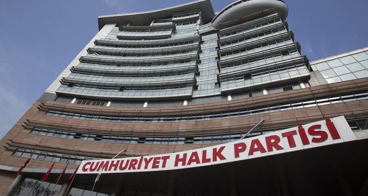 CHP kurultay davasında yeni gelişme: Mahkemelerden dosya talebi