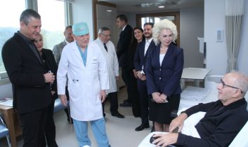 CHP lideri Özgür Özel’den Haberal’a övgü: “Türkiye’nin onurudur”