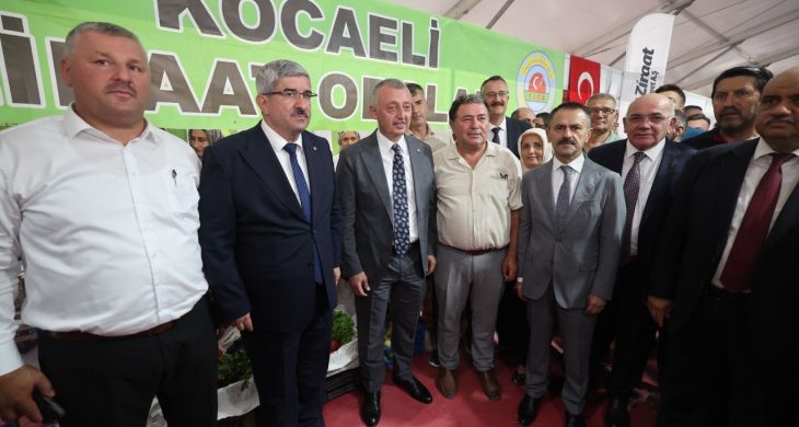 Başkan Büyükakın: “Çiftçinin çabasıyla Büyükşehir’in çabası birleşince bereket ortaya çıkıyor”