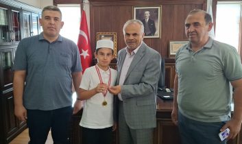 Kur’an-ı güzel okuma yarışması birincisinden Gazze’ye anlamlı bağış