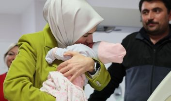 Ocak ayı doğum yardımı ödemeleri annelerin hesaplarına yatırıldı