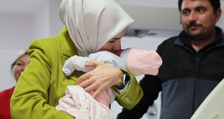 Ocak ayı doğum yardımı ödemeleri annelerin hesaplarına yatırıldı