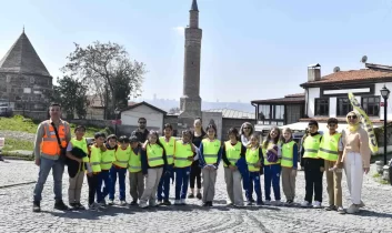 Çocuklar Başkent’in tarihini yerinde öğreniyor