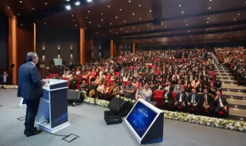 Çocuklarımızı peşinen yargılayan bir dile asla izin veremeyiz