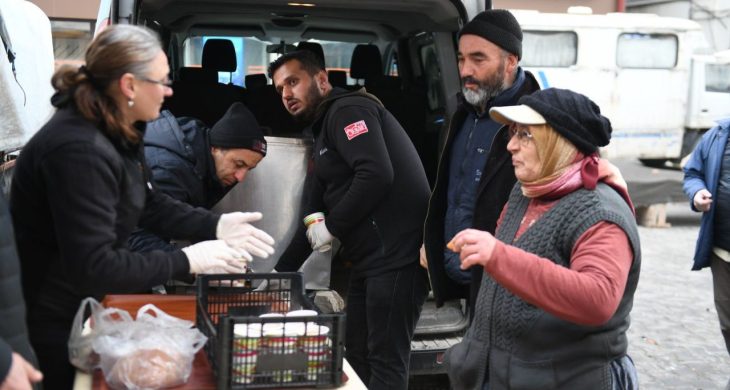 Belediye başkanı  Kasap: Çorba dağıtımımız sürecek