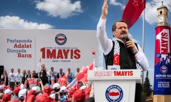 Çorum’da 1 Mayıs mitingi: Memur-Sen’den “Adalet ve Barış” mesajı